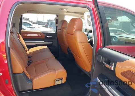 2018 Toyota Tundra 1794 5.7L V8 из США, поврежденный, VIN 5TFAW5F13JX770881